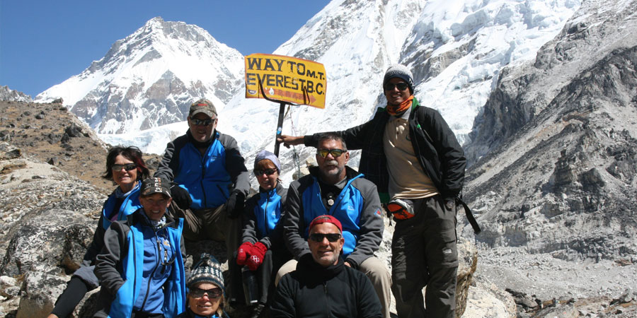 Gokyo Cho La pass Everest BC trekking